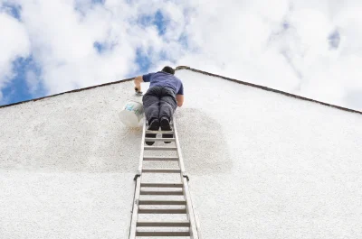 Peinture extérieure à la Celle-Saint-Avant — façades et ravalement